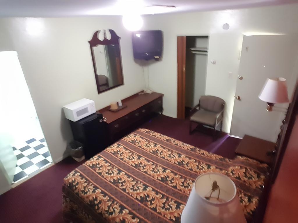 Travelers Motel Elko Quarto foto