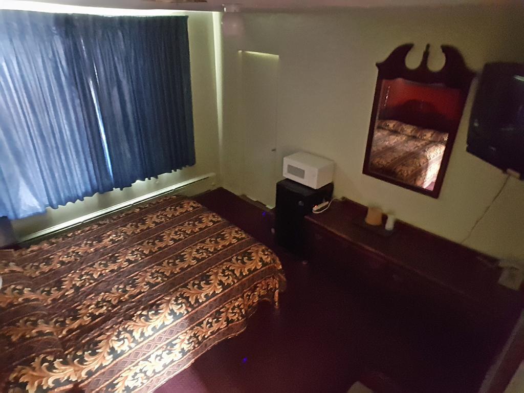 Travelers Motel Elko Quarto foto
